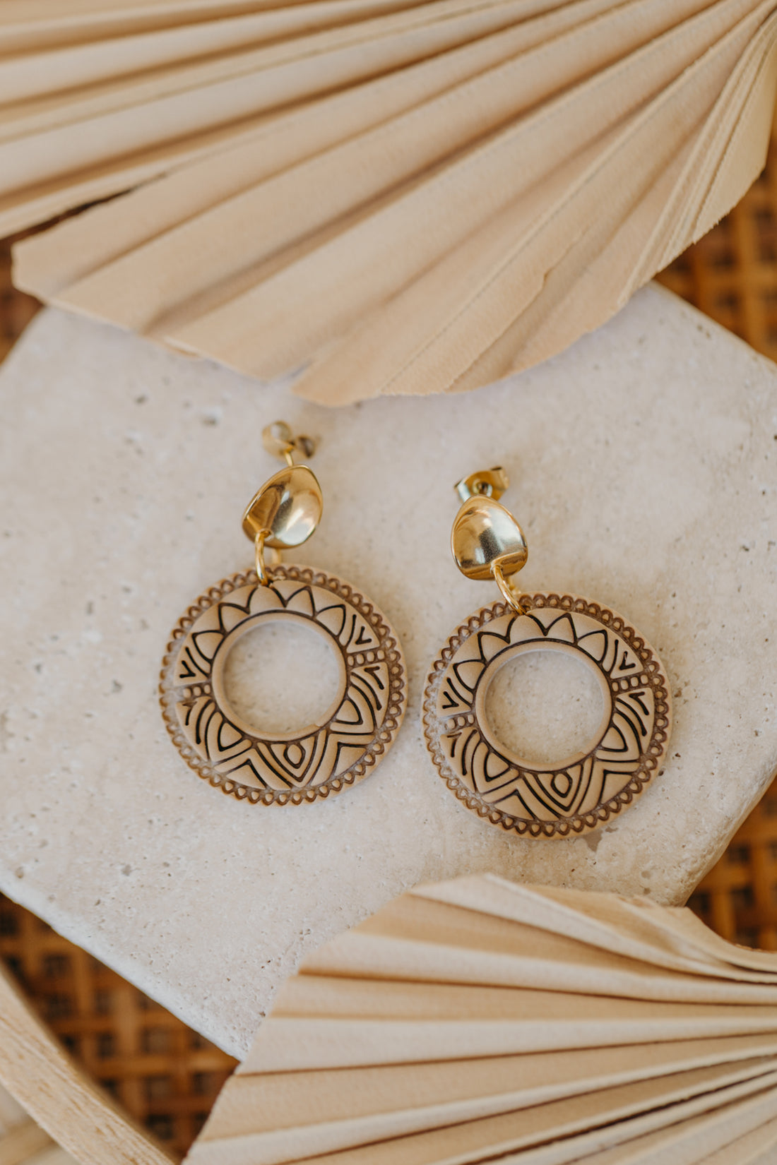 LEA - round patterned sand-colored polymer clay earrings