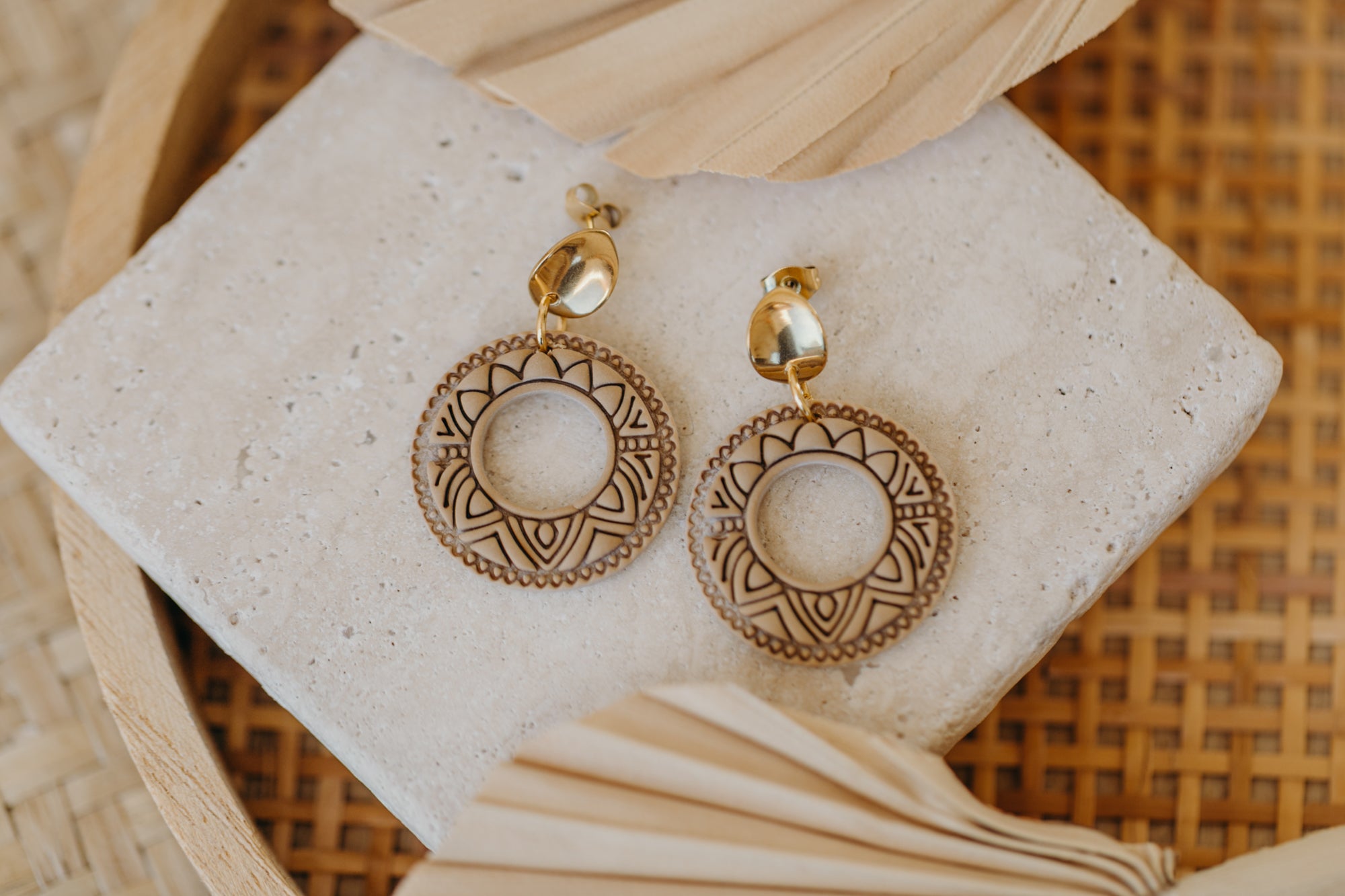 LEA - round patterned sand-colored polymer clay earrings