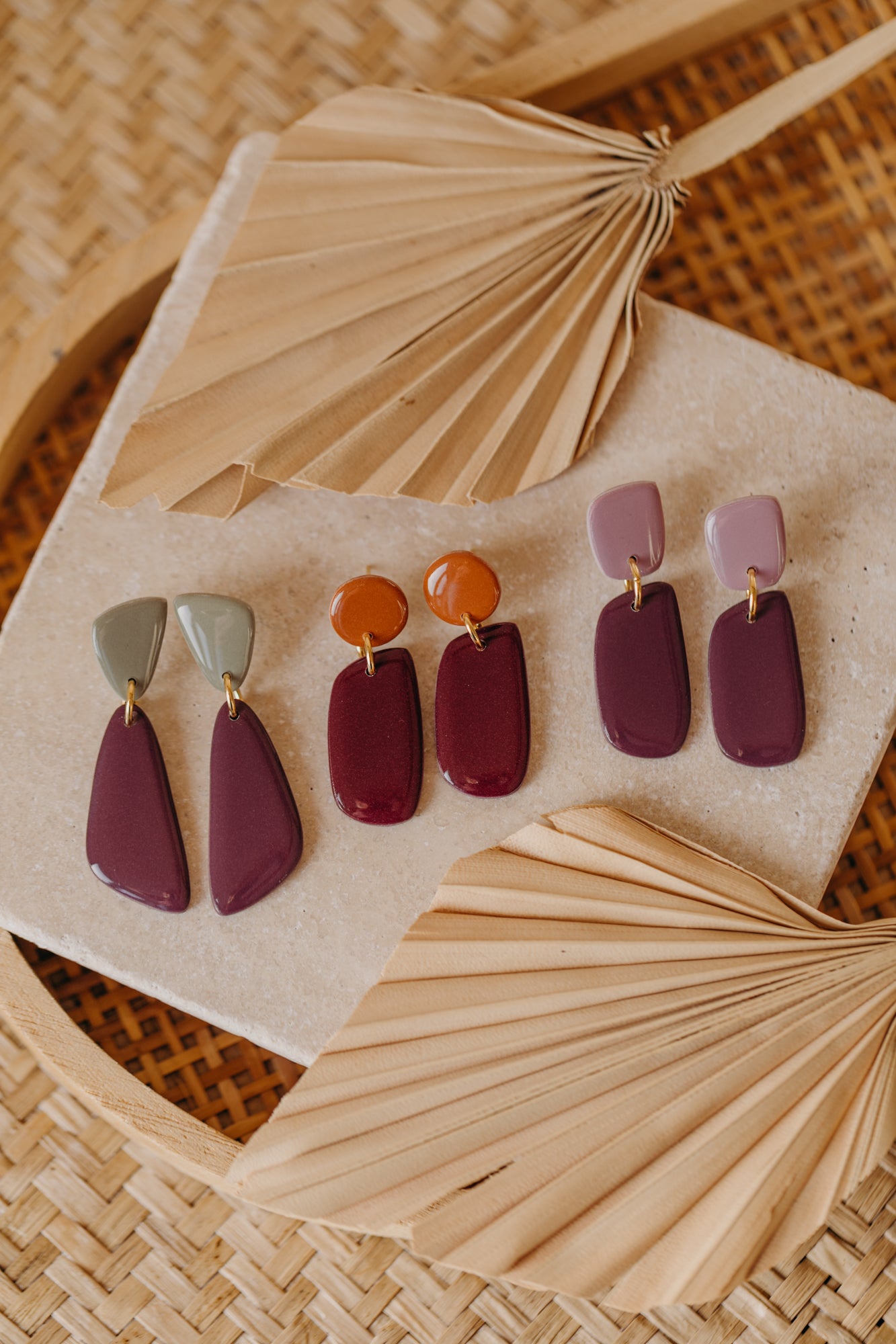 LENE - zweifarbige glänzende Ohrringe aus Polymer Ton