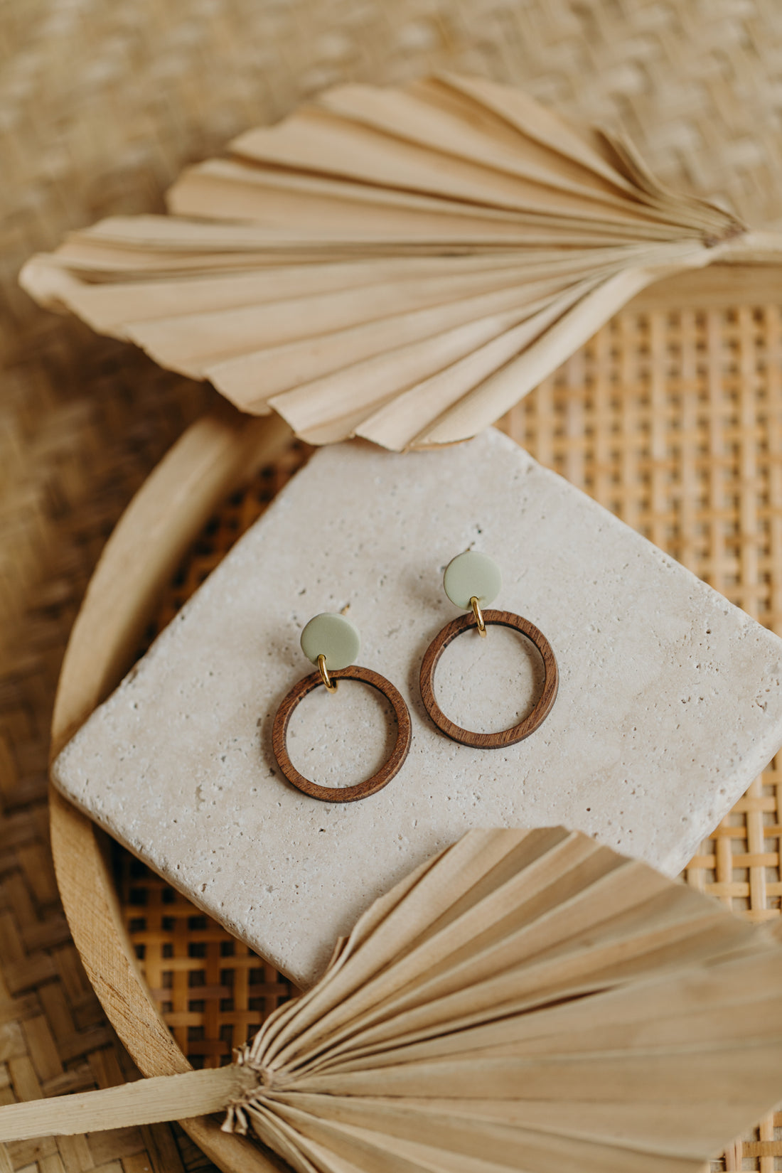 MALIA - round polymer clay earrings in white with wooden pendant circle