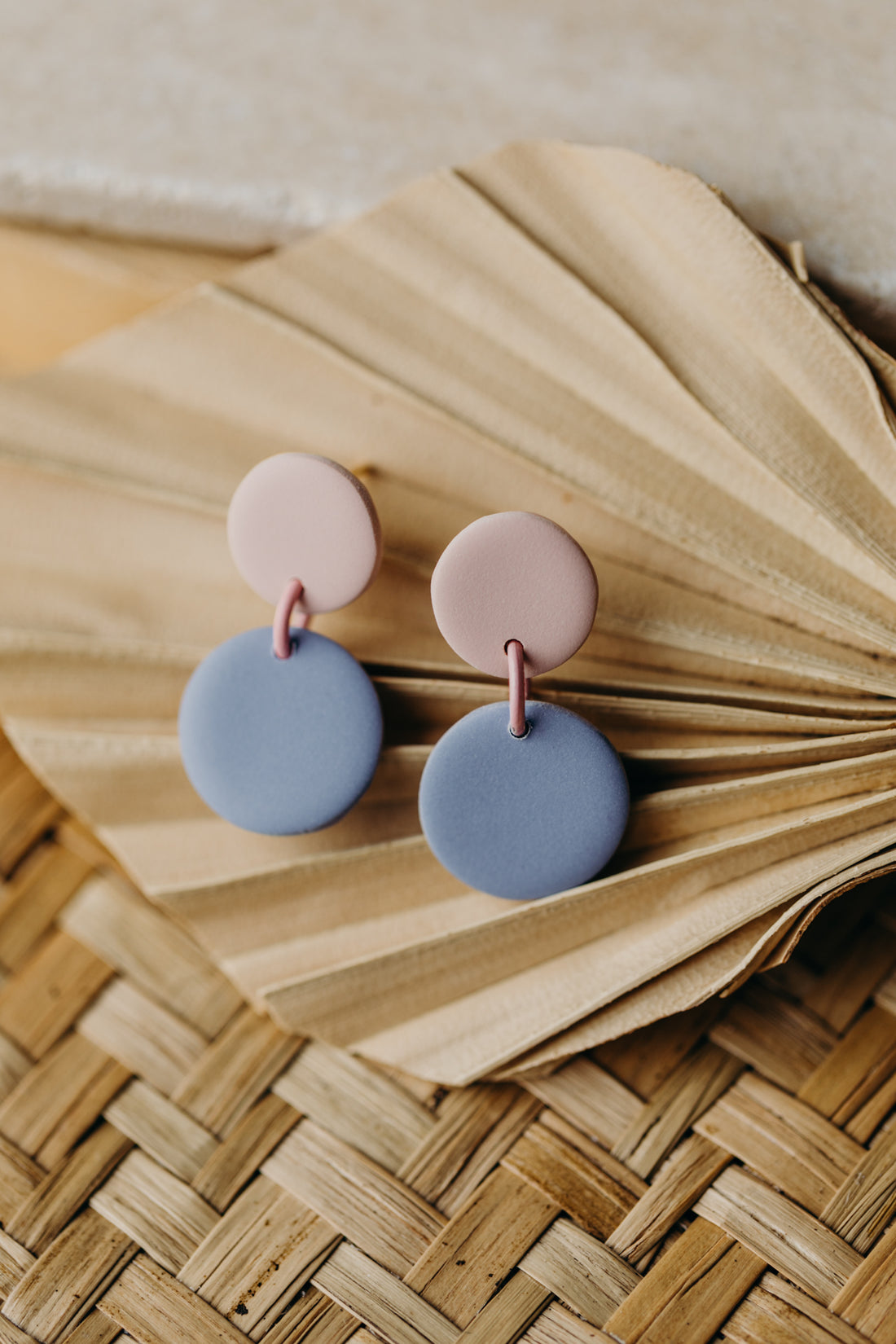 MALO - zweifarbige Ohrringe aus Polymer Ton - Rosa - Distelblau