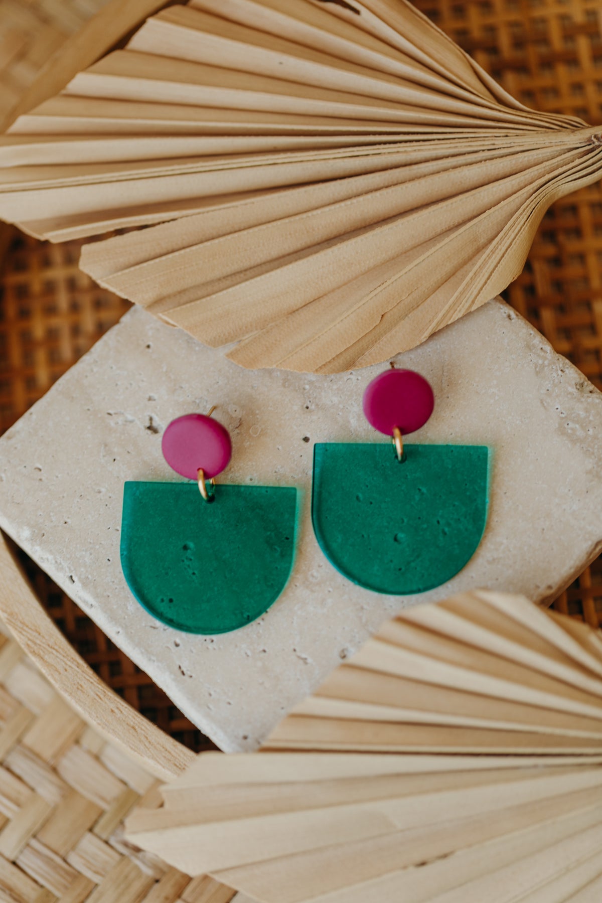 MELA – Statement-Ohrringe in Fuchsia &amp; Dunkelgrün