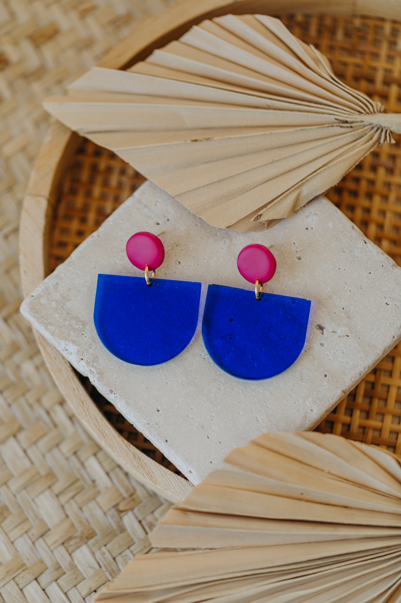 MELA -Statement Ohrringe in himbeere &amp; kornblumenblau