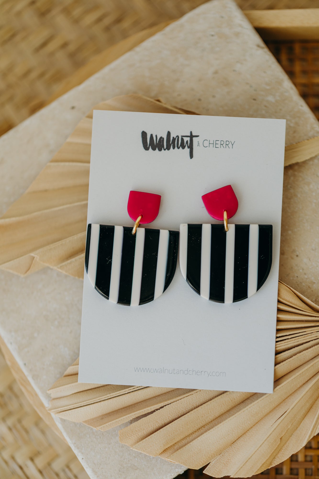 MELA - Statement Ohrringe in himbeere &amp; schwarz-weiß