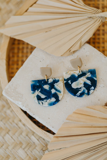 MELA - Statement Ohrringe in Blau &amp; Beige