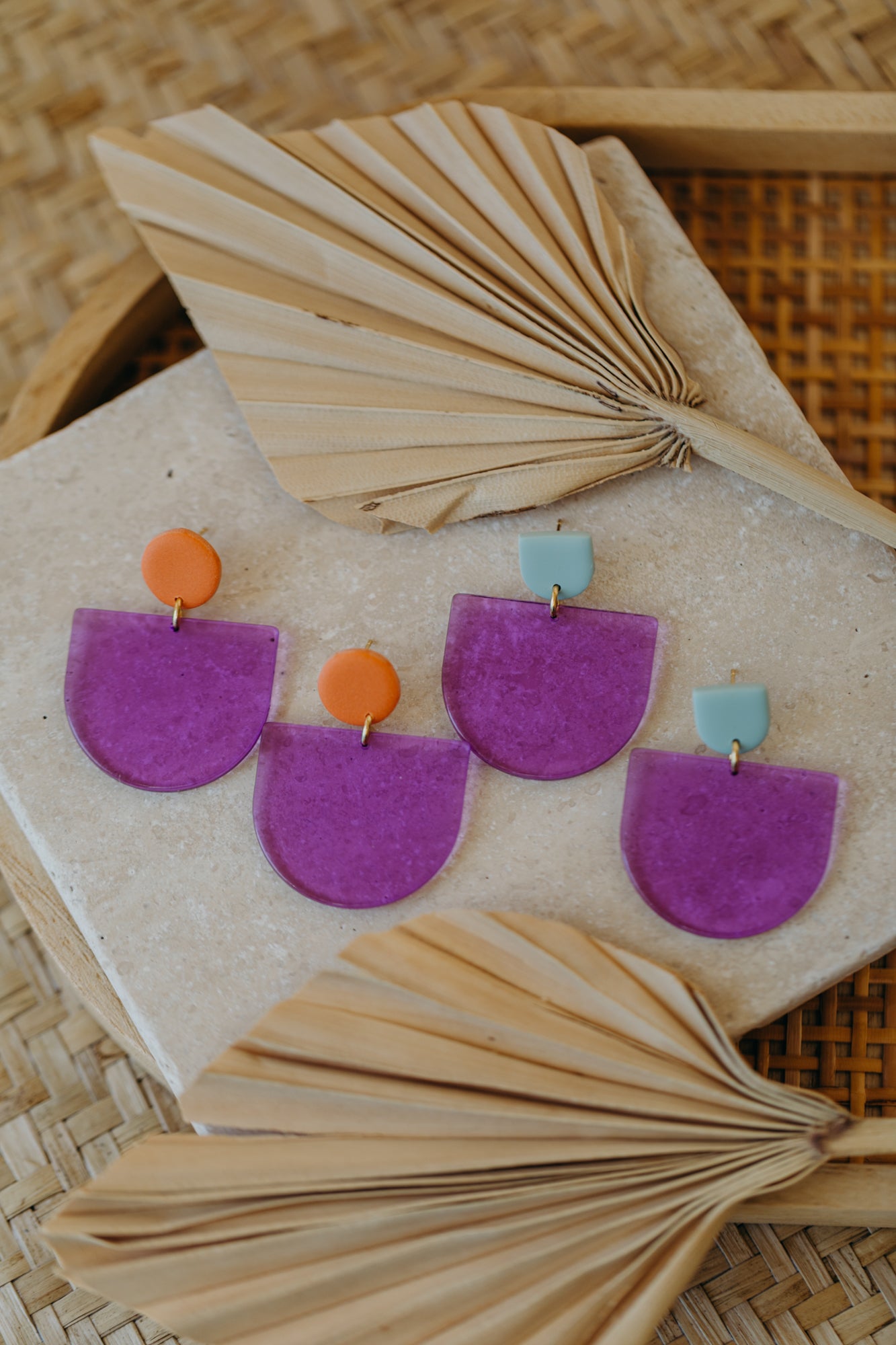 MELA – Statement-Ohrringe in Orange &amp; Lila