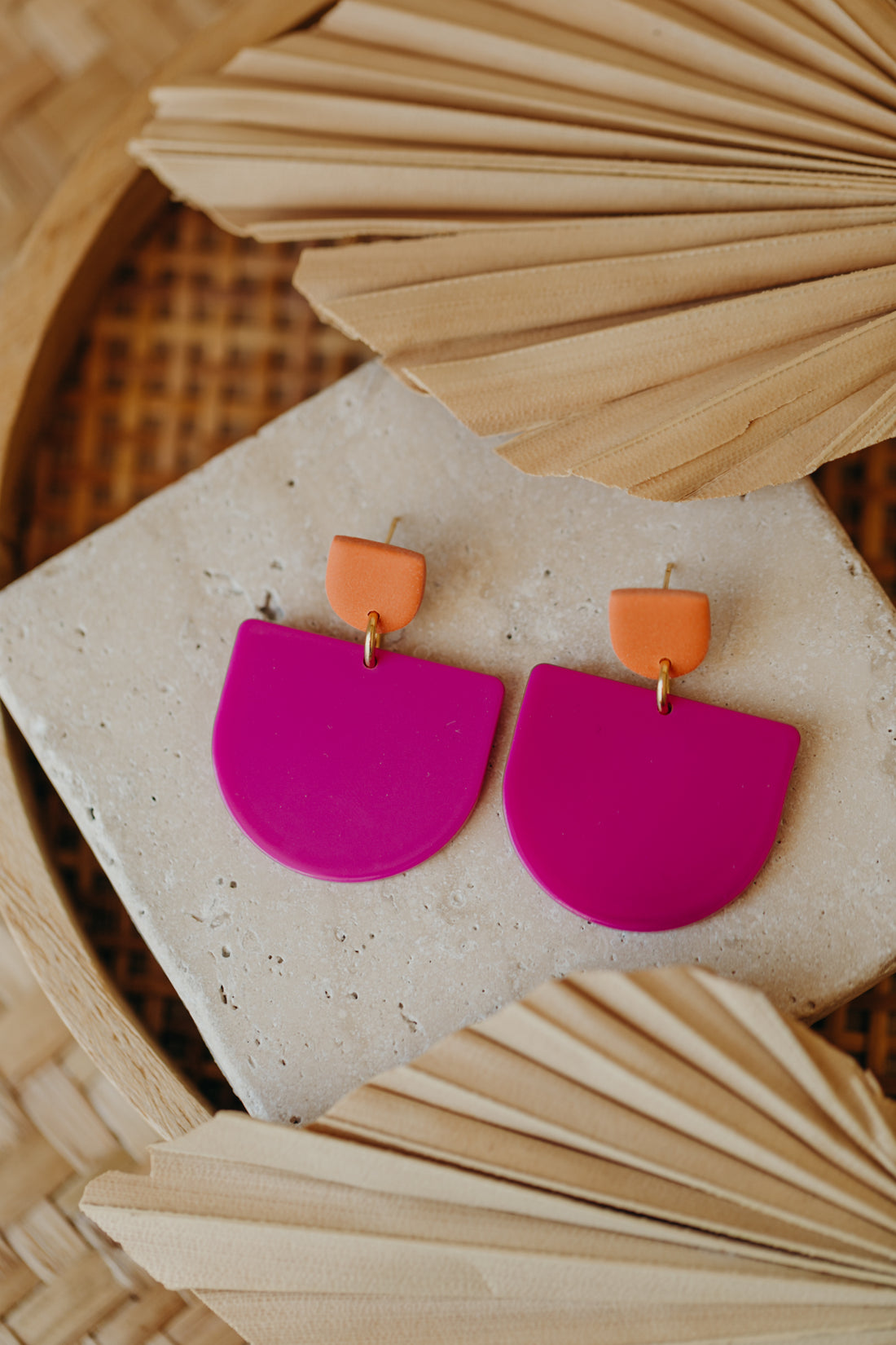 MELA – Statement-Ohrringe in Orange &amp; pink