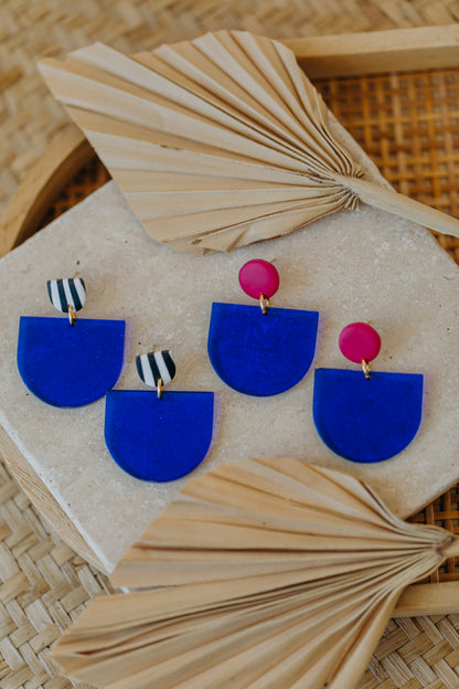 MELA - Statement Ohrringe in kornblumenblau &amp; schwarz-weiß