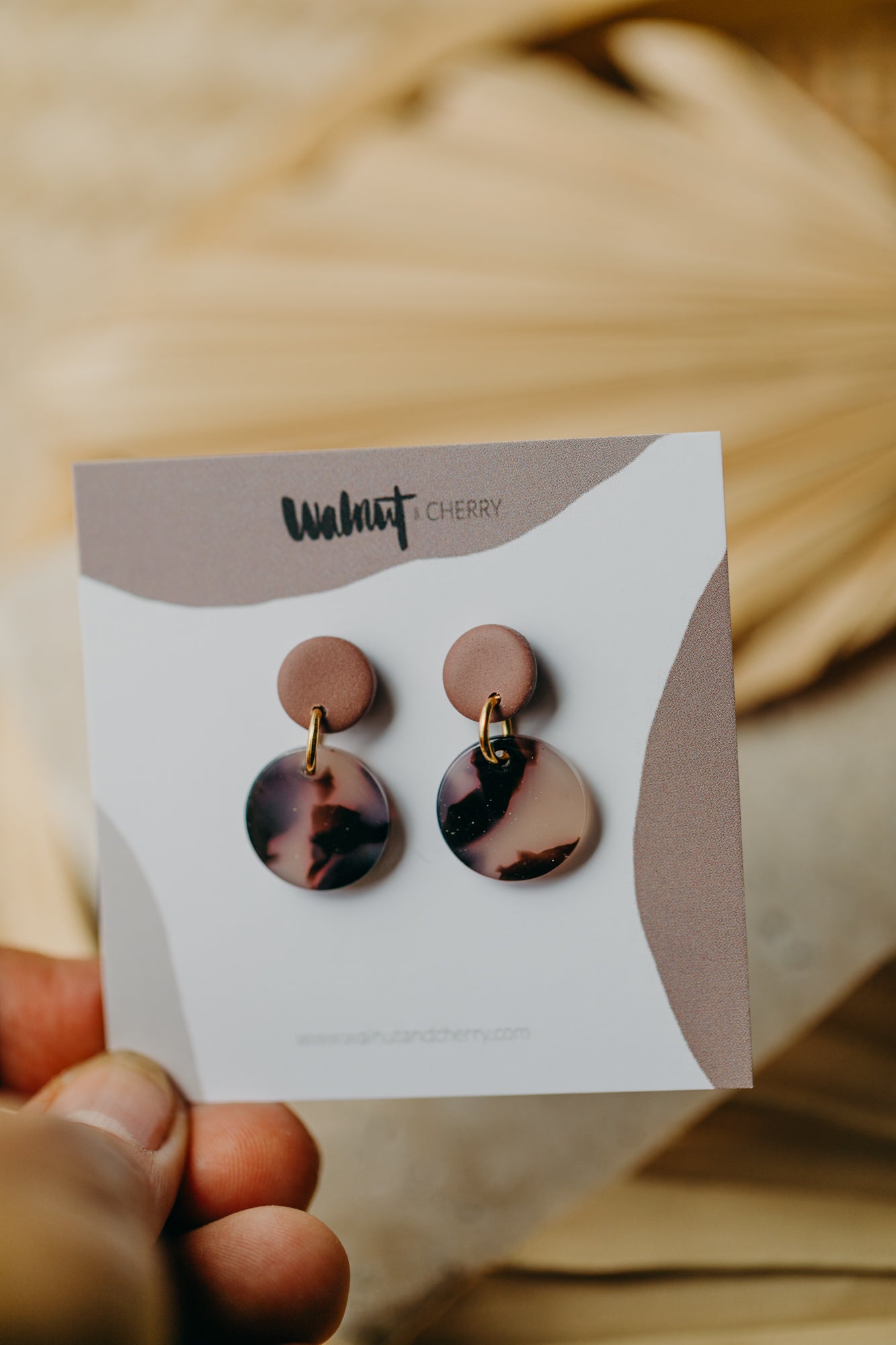 MERI - Ohrringe in Mauve mit Acetat-Anhänger
