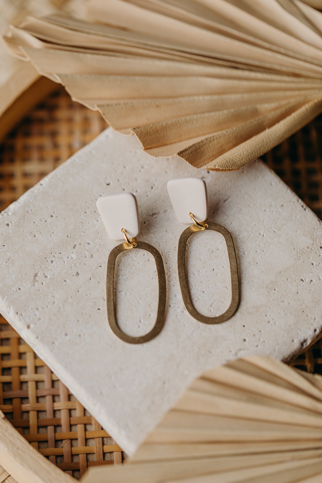 MIKU - Polymer Ton Ohrring in Vanille