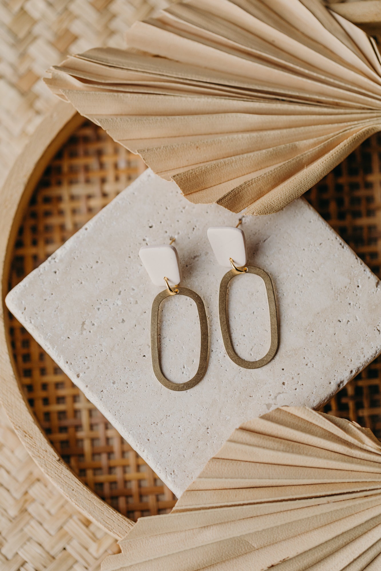 MIKU - Polymer Ton Ohrring in Vanille