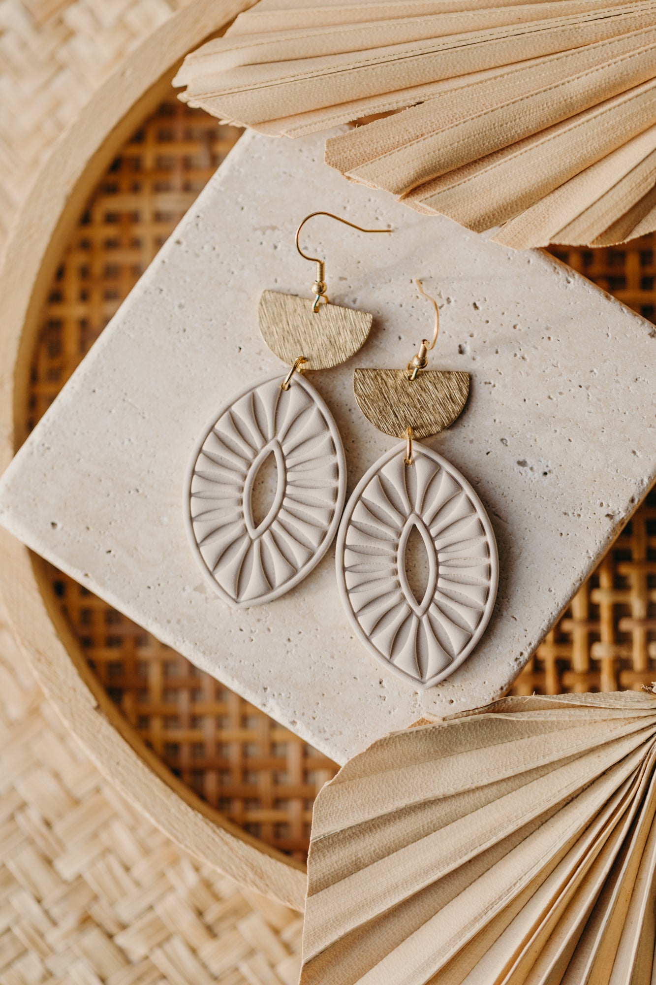 MILIE - helle große Statement Ohrringe