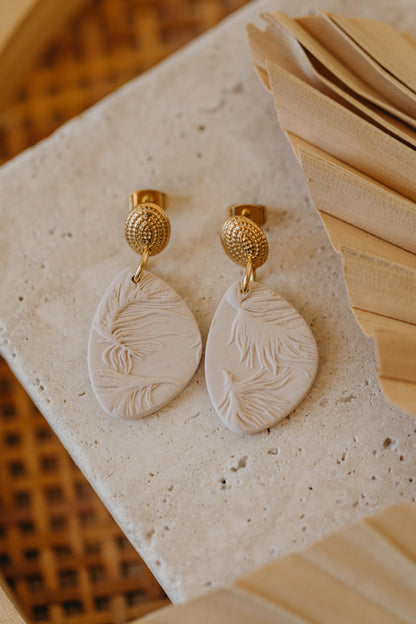 MIVA - helle ovale Ohrringe aus Polymer Ton Ohrringe mit Feder Muster