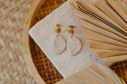 MIVA - helle ovale Ohrringe aus Polymer Ton Ohrringe mit Feder Muster