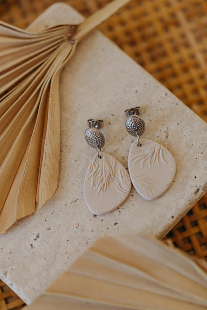 MIVA - helle ovale Ohrringe aus Polymer Ton Ohrringe mit Feder Muster