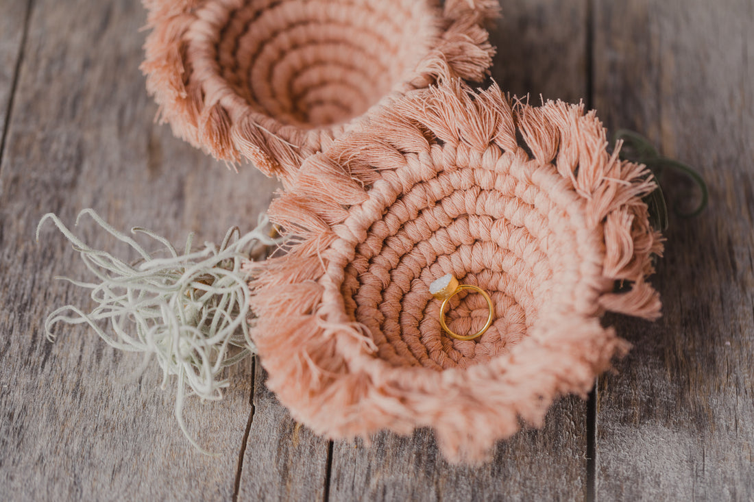 Macrame ring bowl in old pink