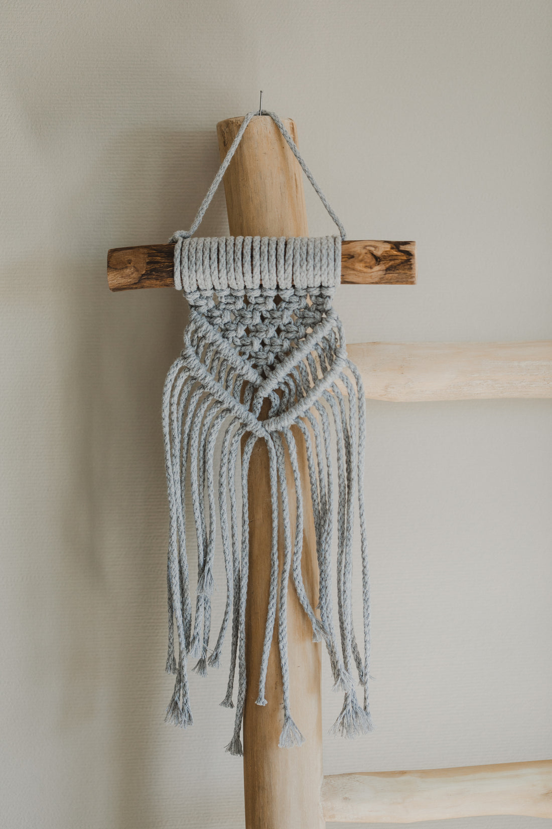 D - MINI macrame wall hanging gray