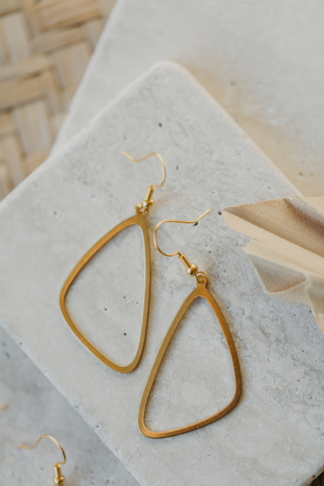 COVA - ovale leichte Messing Ohrringe