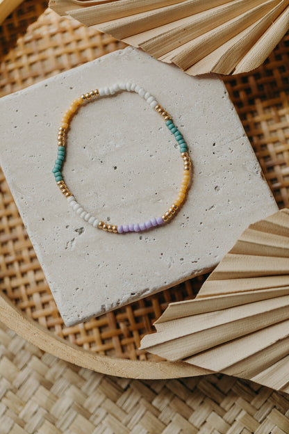 two-tone glass bead bracelet blue &amp;amp; cream