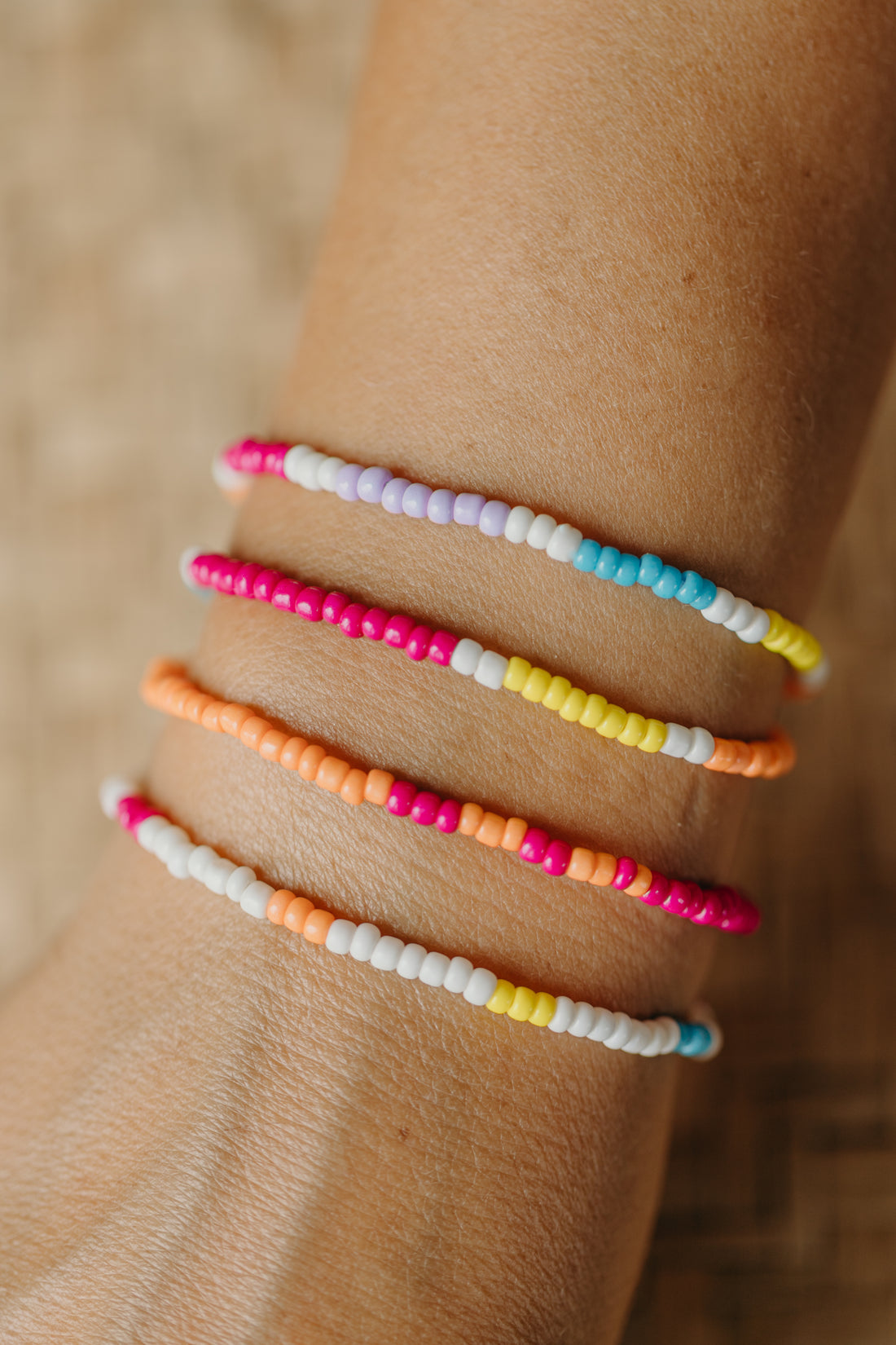 two-tone glass bead bracelet blue &amp;amp; cream