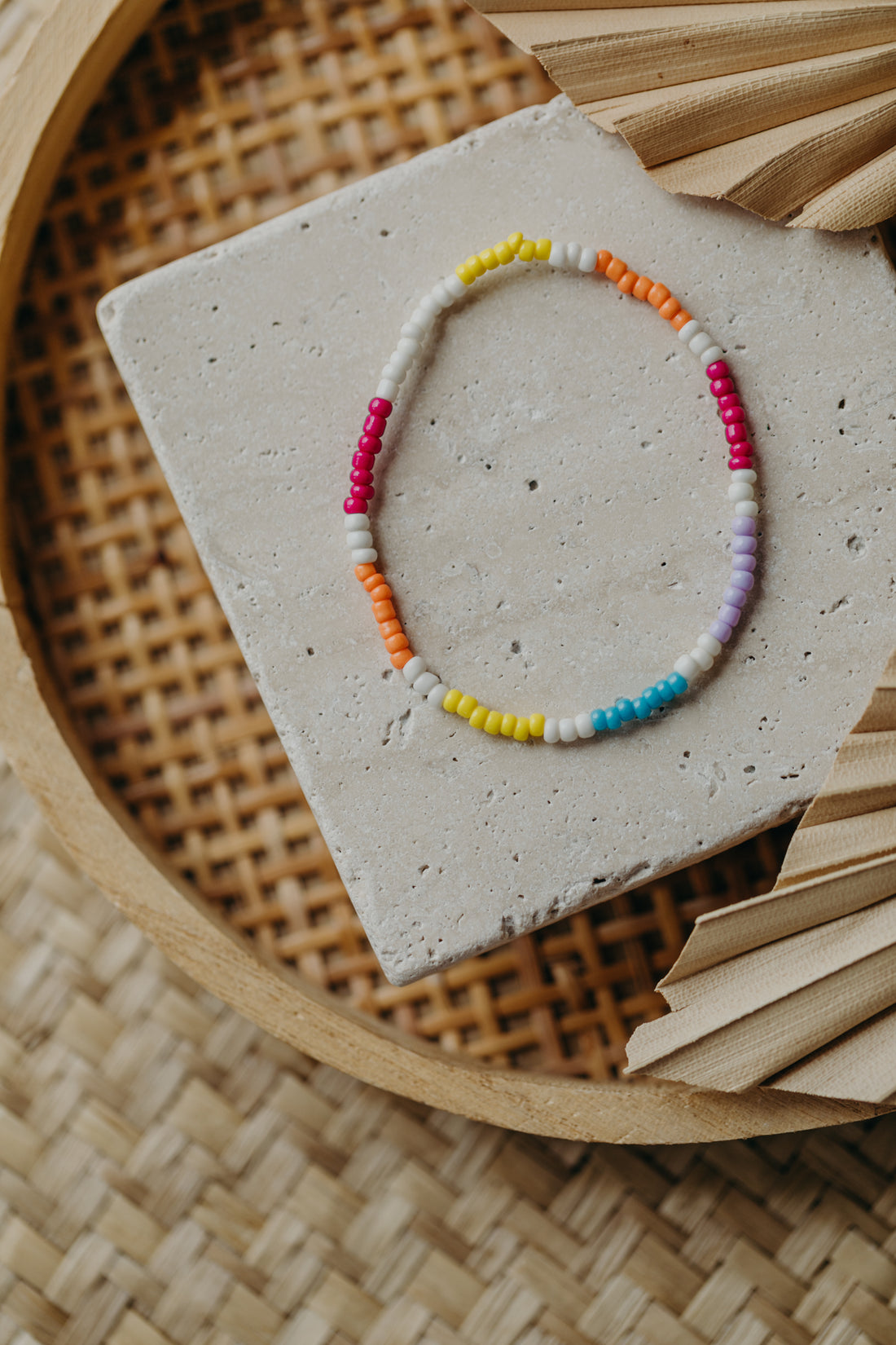 two-tone glass bead bracelet blue &amp;amp; cream