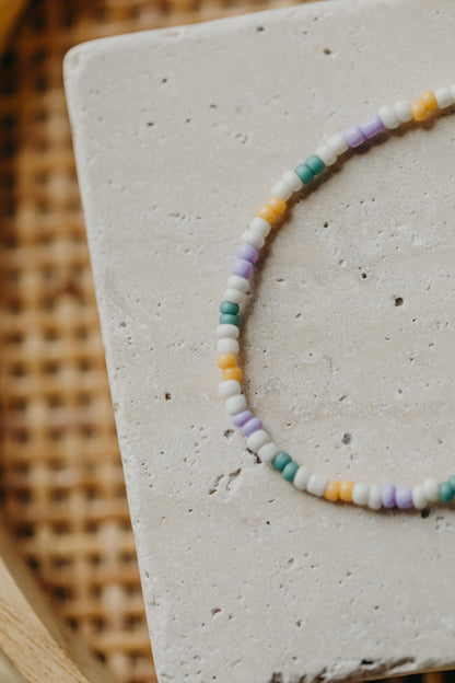 two-tone glass bead bracelet blue &amp;amp; cream