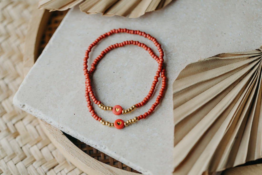 Herz Perlenarmband in rot