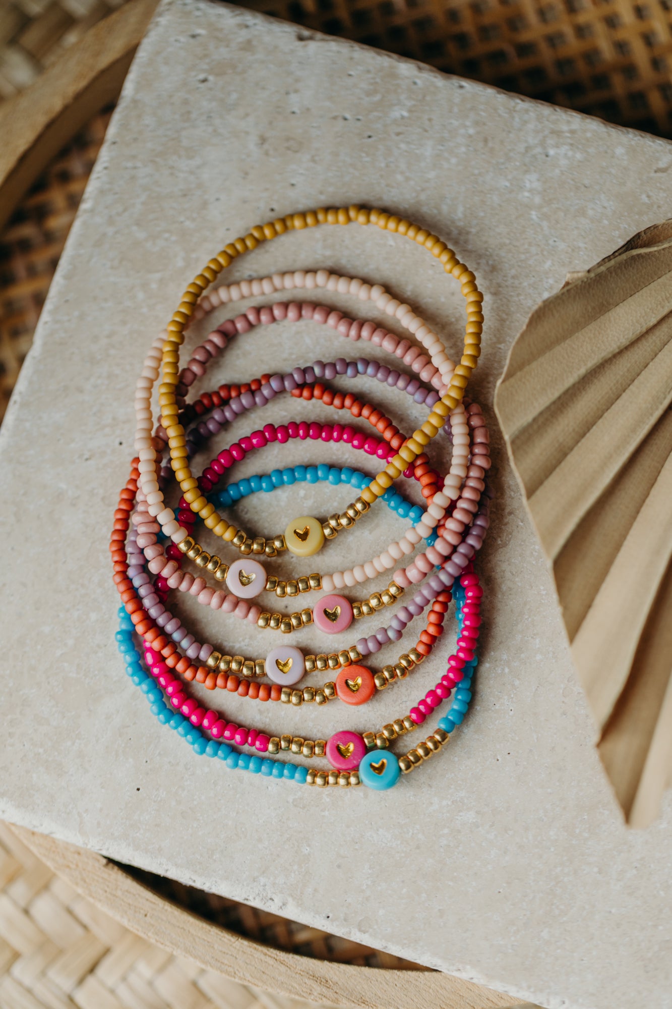 Herz Perlenarmband in apricot