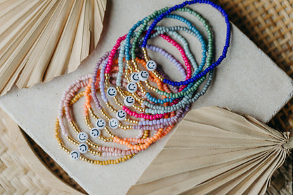 Smiley Perlenarmband in Pink