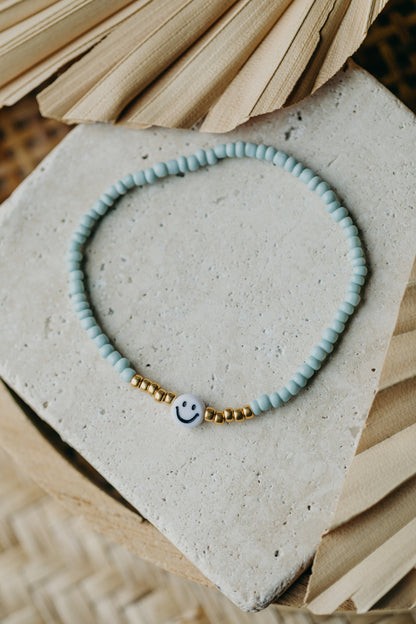 Smiley Perlenarmband in Mint