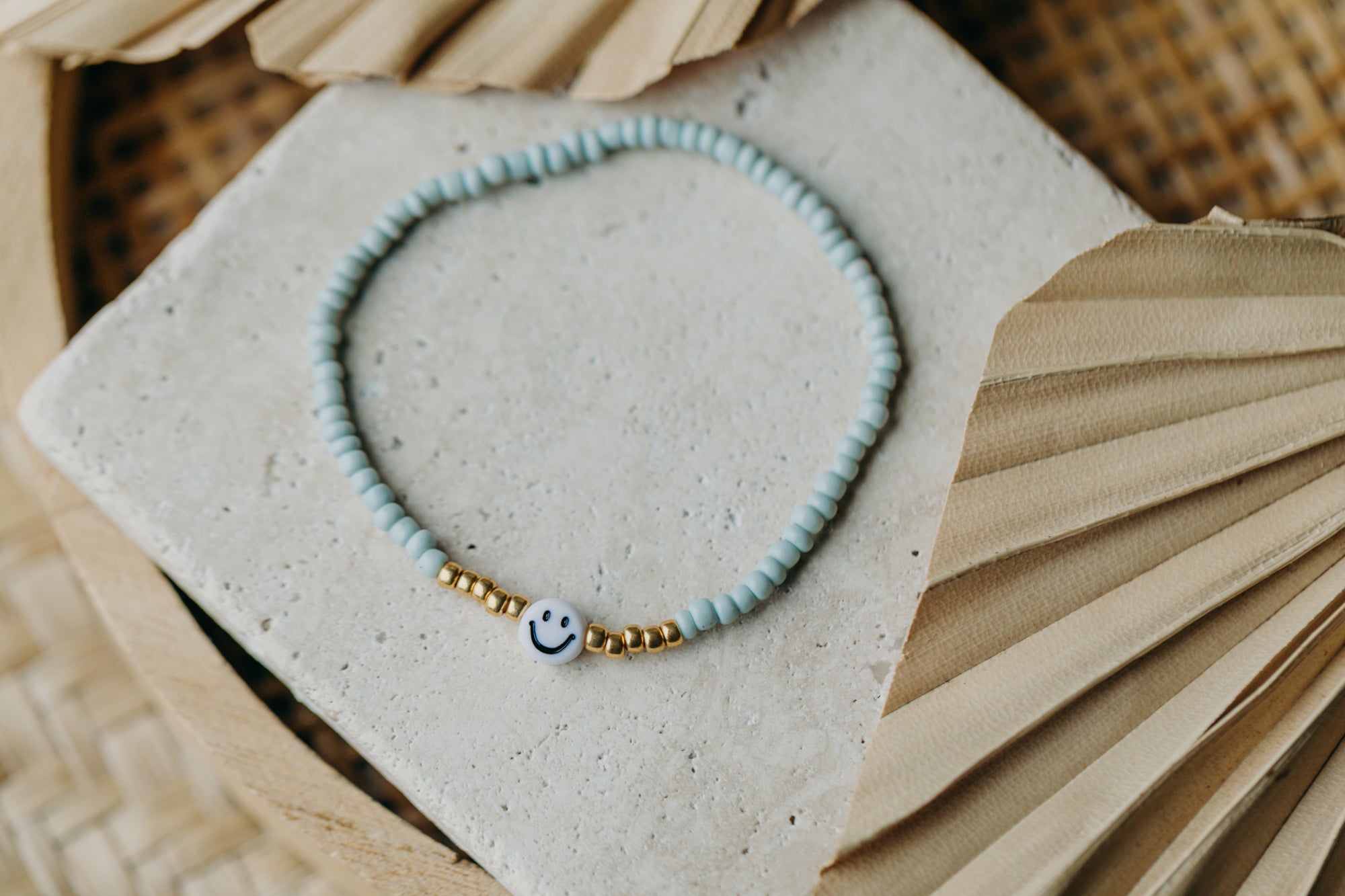 Smiley Perlenarmband in Mint