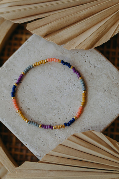 two-tone glass bead bracelet blue &amp;amp; cream