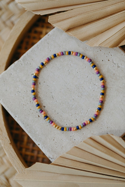 two-tone glass bead bracelet blue &amp;amp; cream