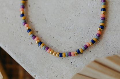 two-tone glass bead bracelet blue &amp;amp; cream