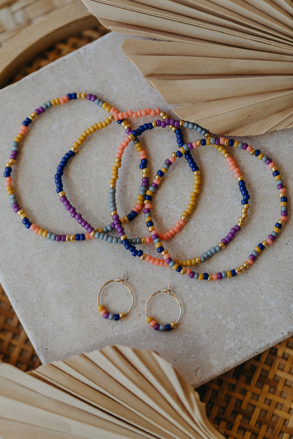 two-tone glass bead bracelet blue &amp;amp; cream