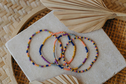 two-tone glass bead bracelet blue &amp;amp; cream