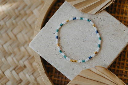 two-tone glass bead bracelet blue &amp;amp; cream