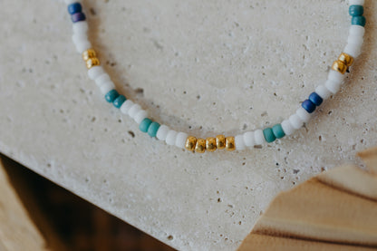 two-tone glass bead bracelet blue &amp;amp; cream