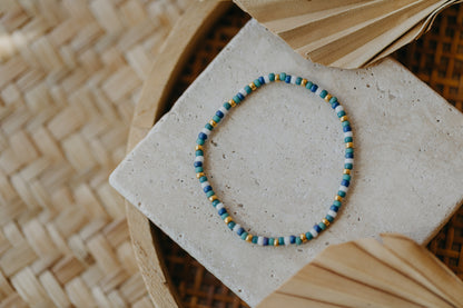 two-tone glass bead bracelet blue &amp;amp; cream