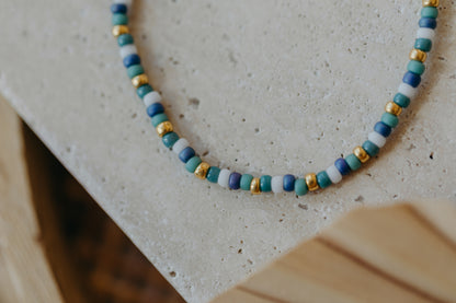 two-tone glass bead bracelet blue &amp;amp; cream