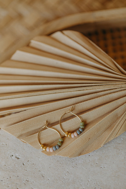 GÖTEBORG - filigrane Creolen mit bunten Perlen