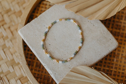 two-tone glass bead bracelet blue &amp;amp; cream