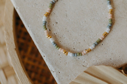 two-tone glass bead bracelet blue &amp;amp; cream