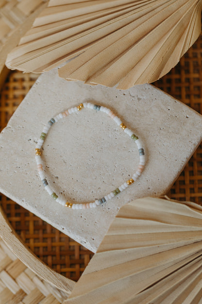 two-tone glass bead bracelet blue &amp;amp; cream