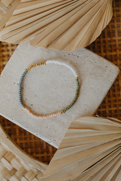 two-tone glass bead bracelet blue &amp;amp; cream