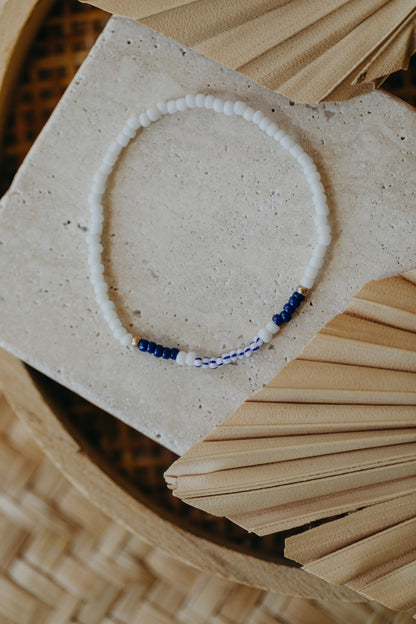 two-tone glass bead bracelet blue &amp;amp; cream