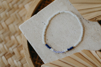 two-tone glass bead bracelet blue &amp;amp; cream