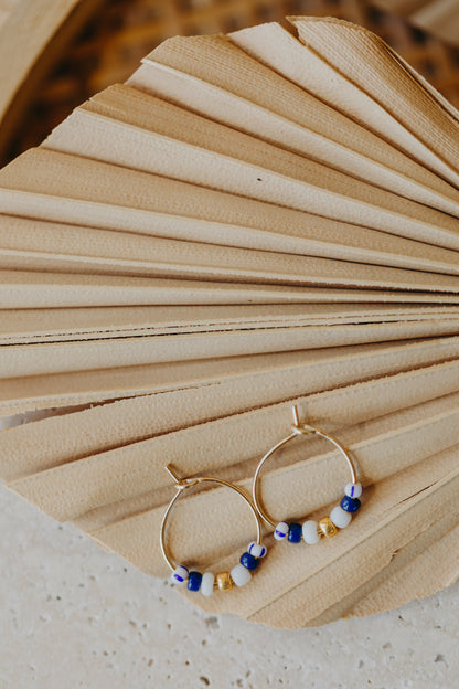 KORFU - filigrane Creolen mit bunten Perlen