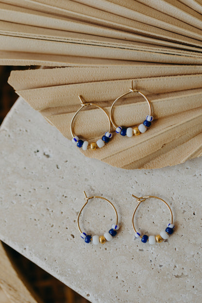 KORFU - filigrane Creolen mit bunten Perlen