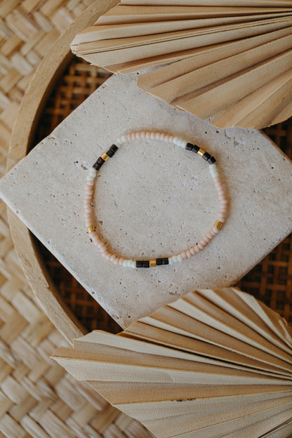 two-tone glass bead bracelet blue &amp;amp; cream